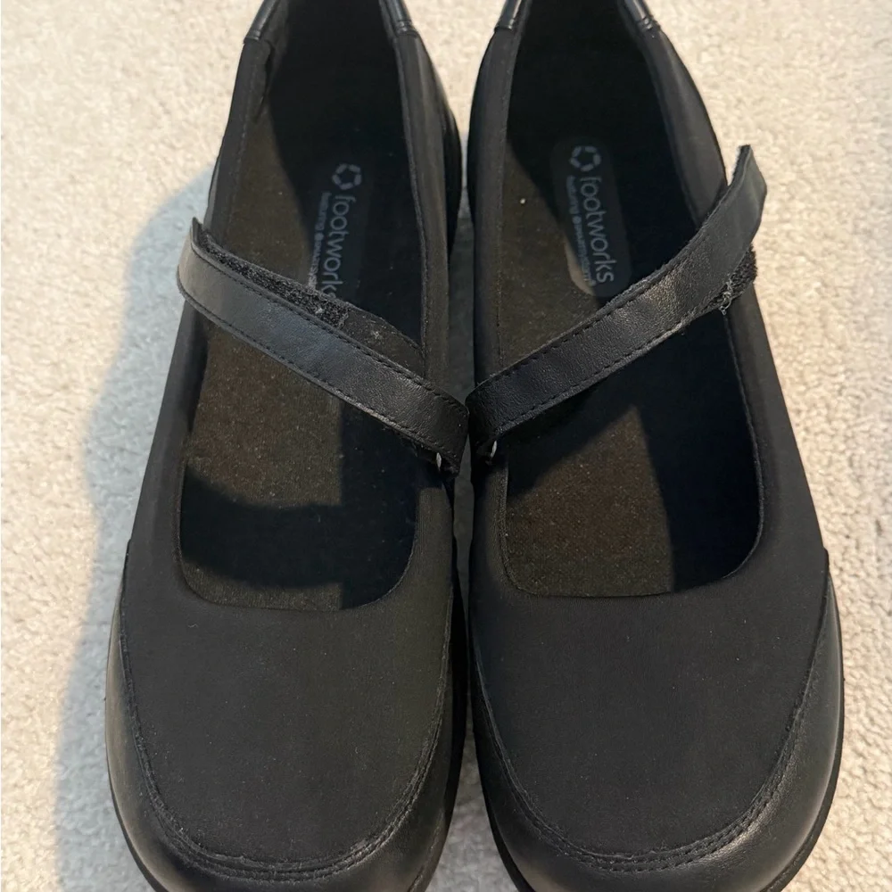 Black Footworks Mary Jane’s - Picture 1 of 2
